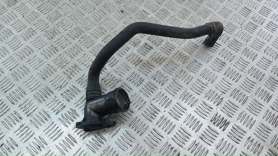 Тройник системы охлаждения