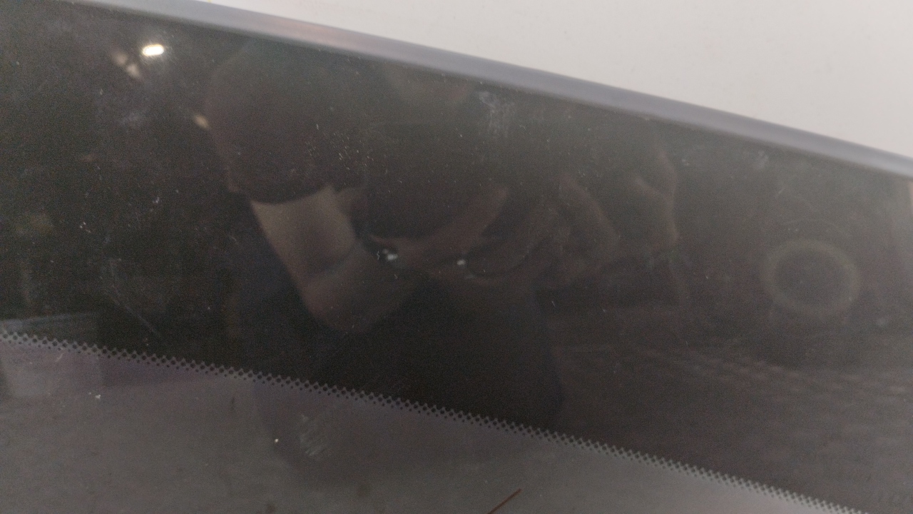 Стекло кузовное глухое левое