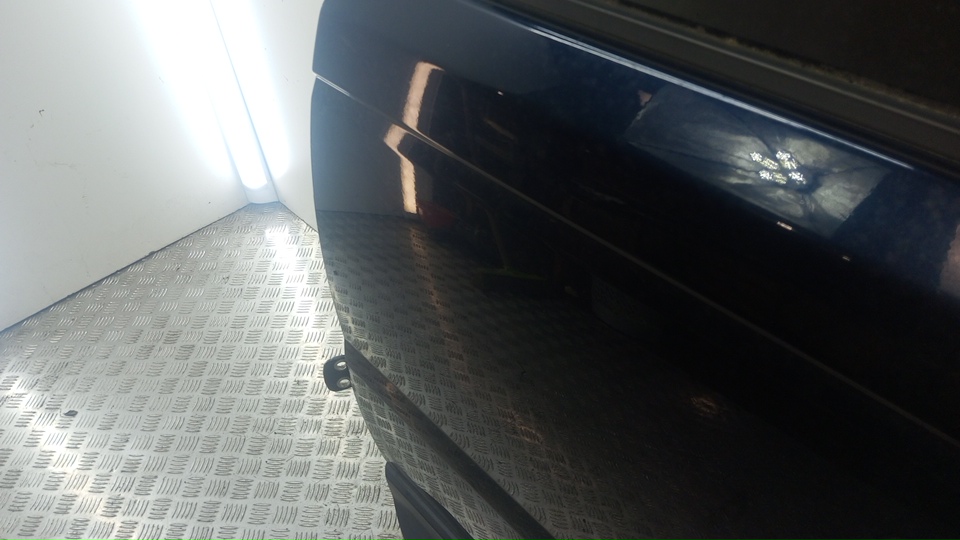 Дверь задняя левая