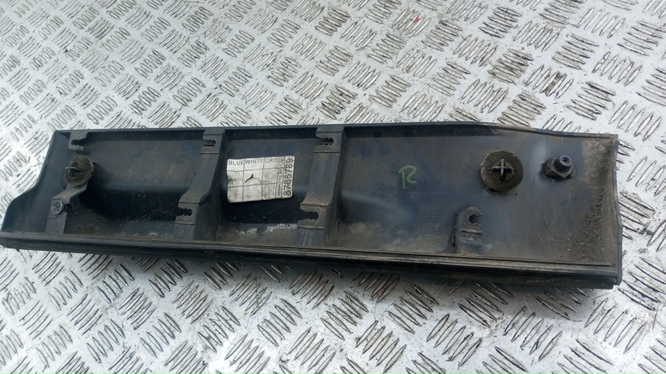 Накладка двери задней правой