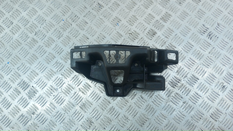 Кронштейн заднего бампера левый