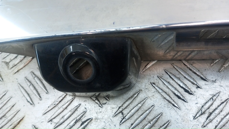 Накладка двери багажника