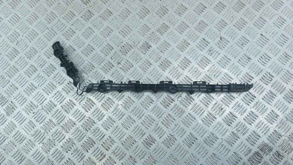 Кронштейн заднего бампера правый