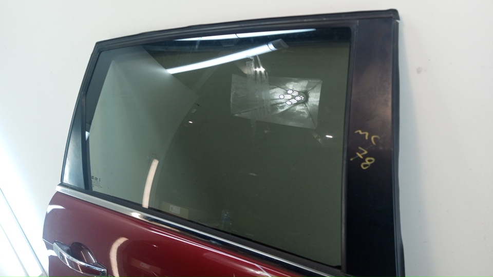 Дверь задняя правая