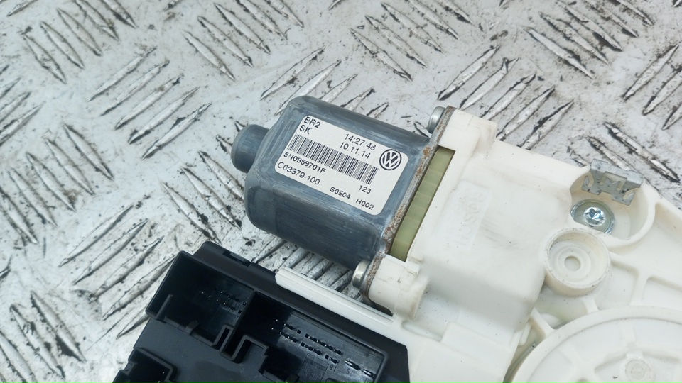 Моторчик стеклоподъемника