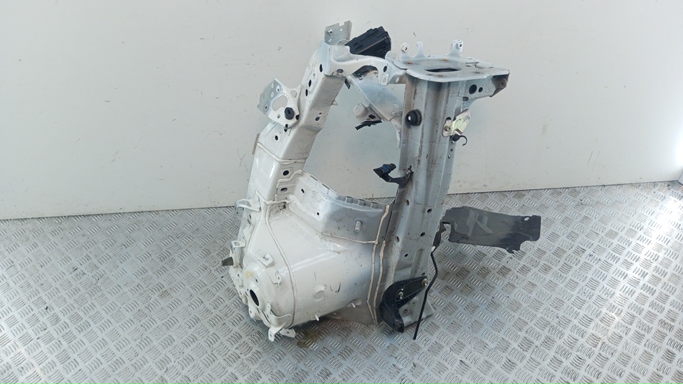 Лонжерон передний левый