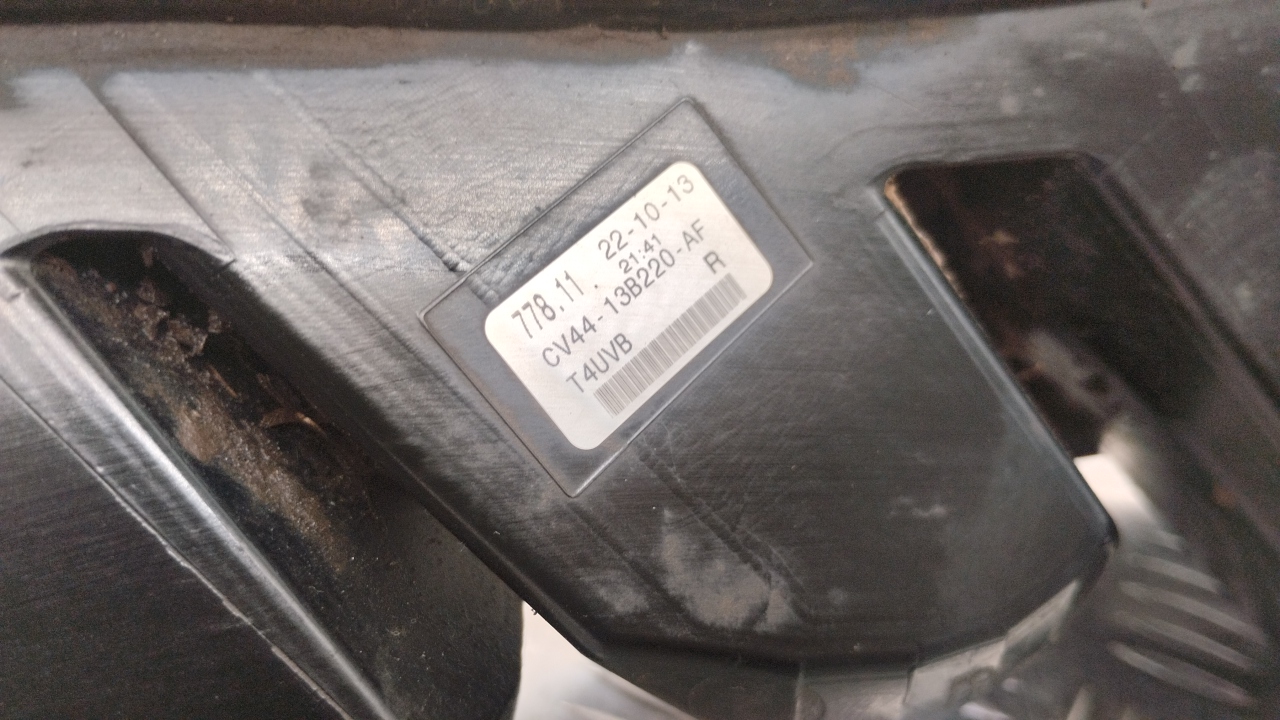 Фара противотуманная правая