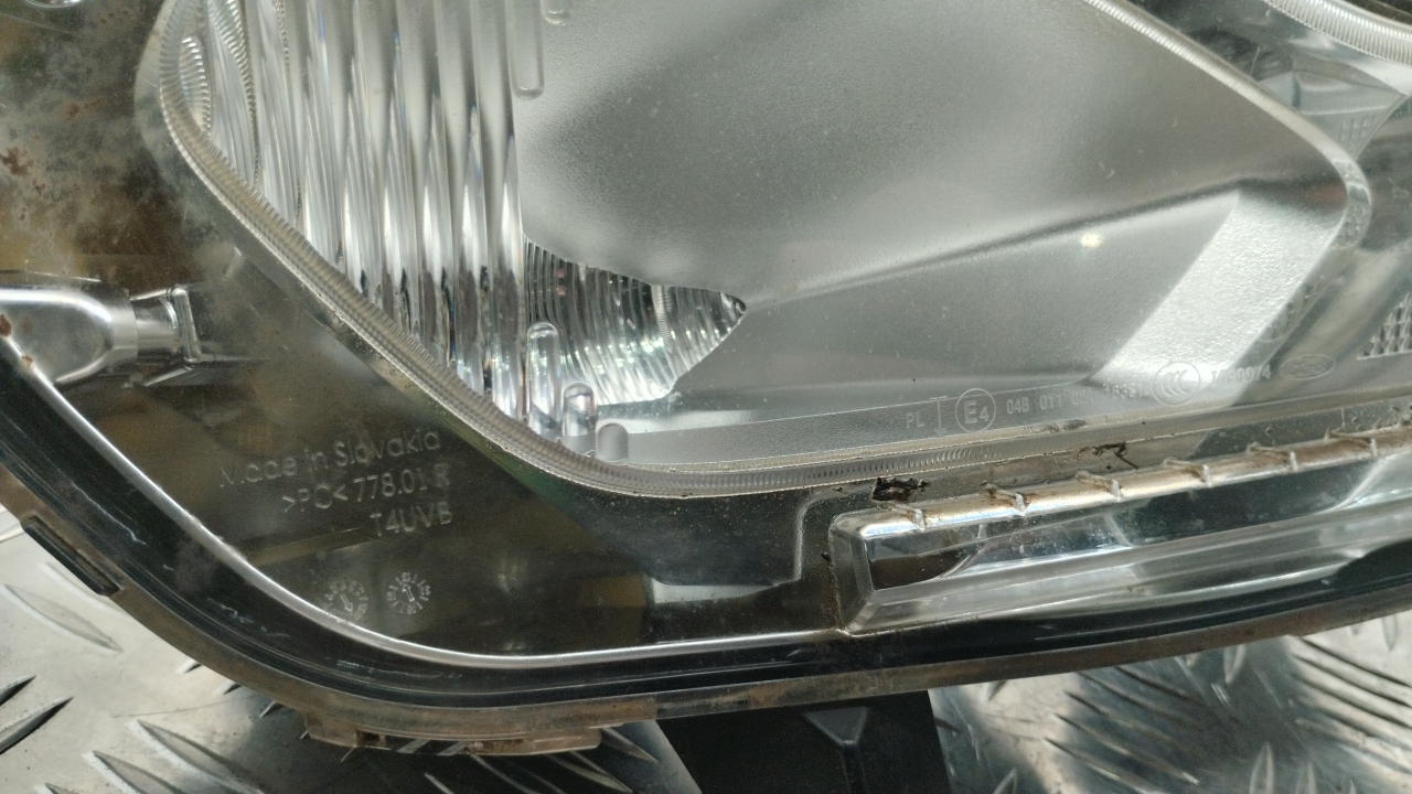 Фара противотуманная правая