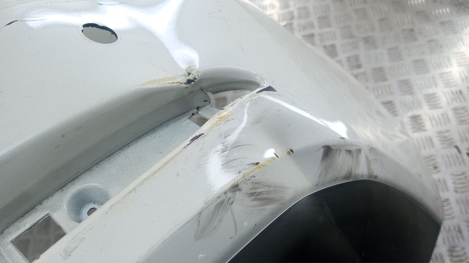 Бампер задний