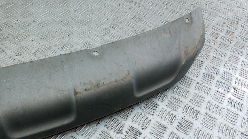 Накладка переднего бампера