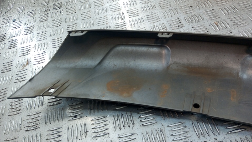 Накладка переднего бампера