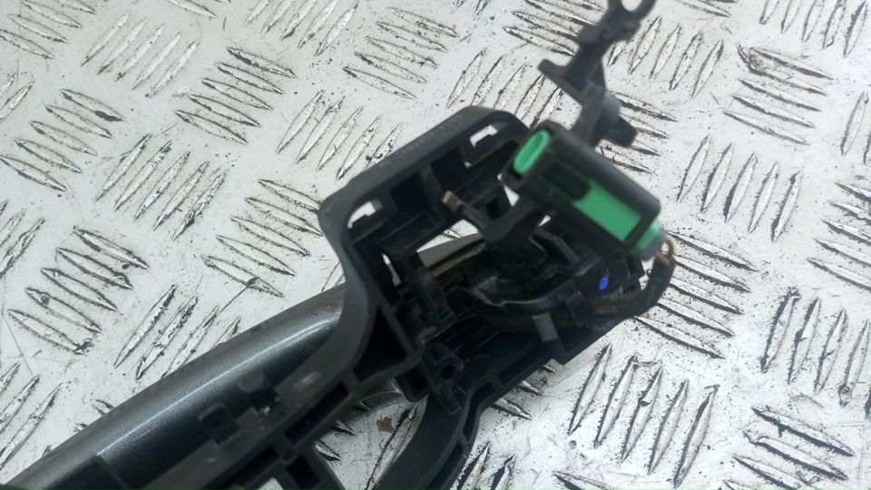 Ручка двери задней наружная правая