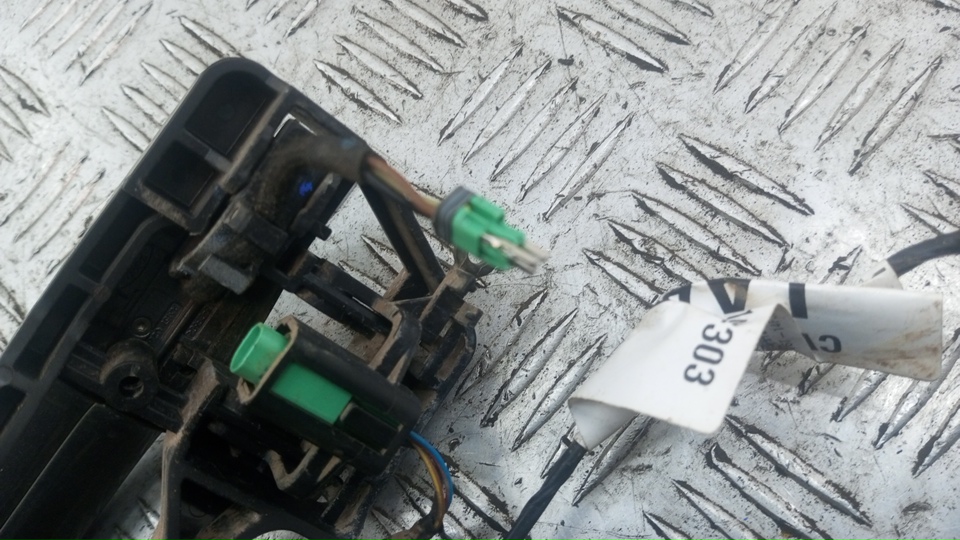 Ручка двери задней наружная левая