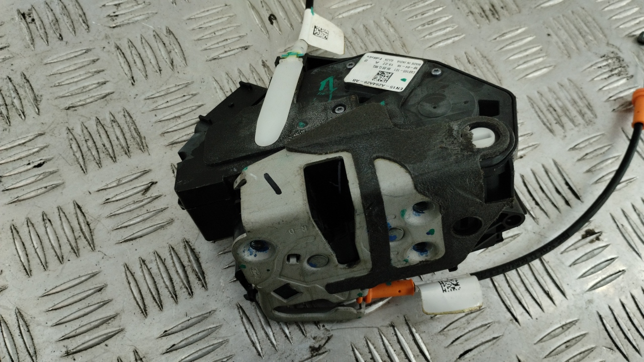 Замок двери задней правой