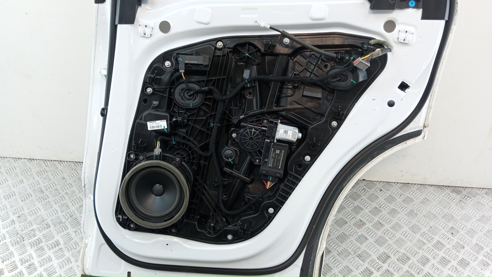 Стеклоподъемник электр. задний правый