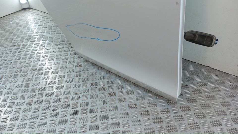 Дверь задняя правая