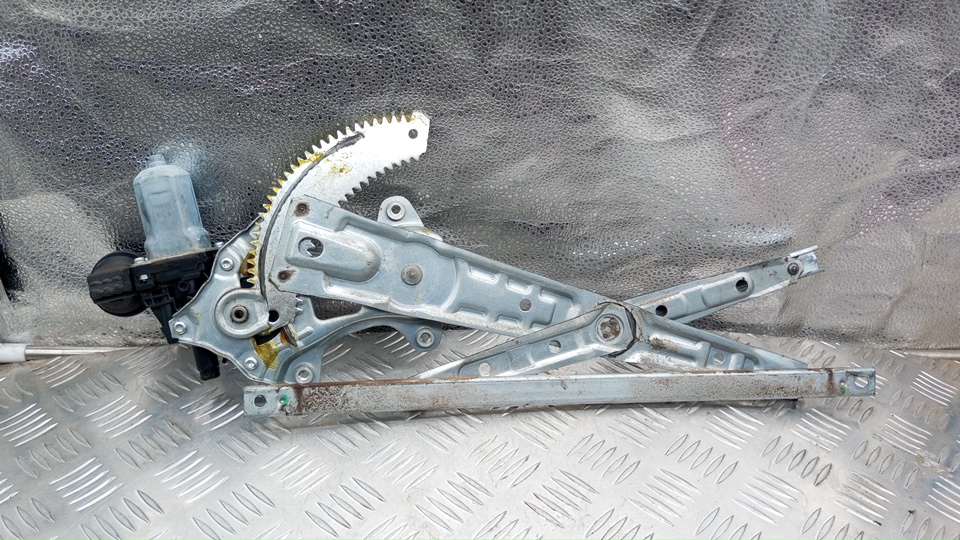 Стеклоподъемник электр. задний левый