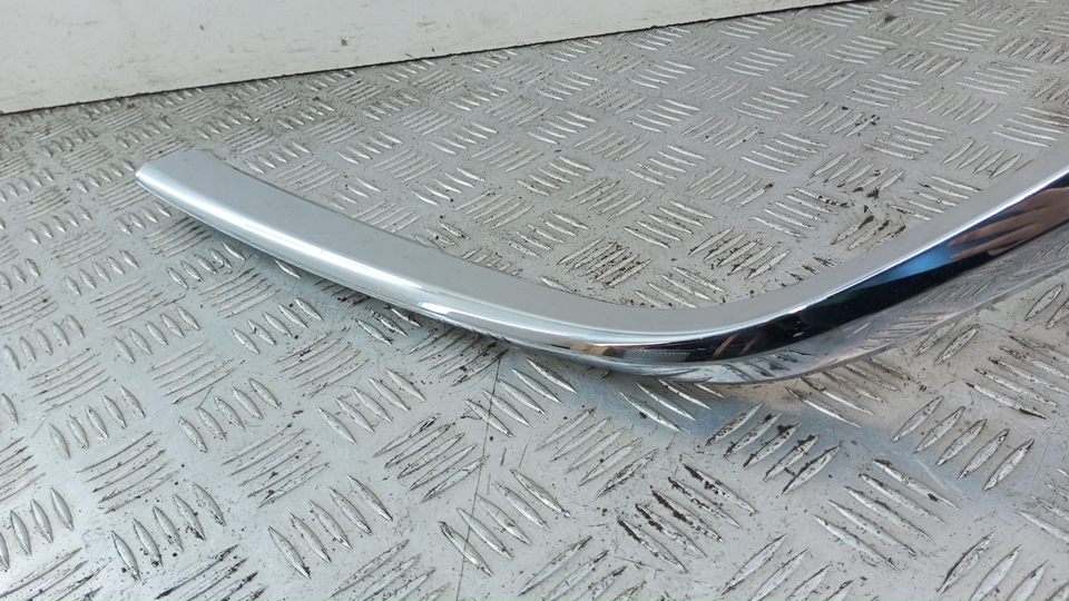 Накладка на решетку радиатора