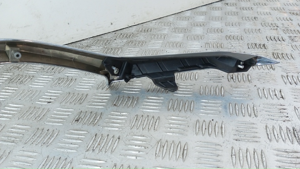 Накладка на решетку радиатора