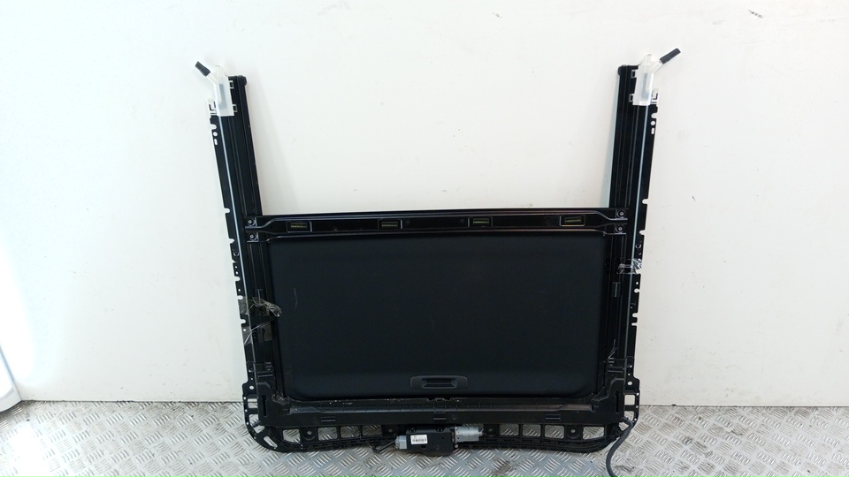 Люк в сборе электрический