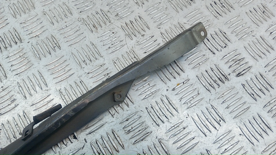 Кронштейн передней панели