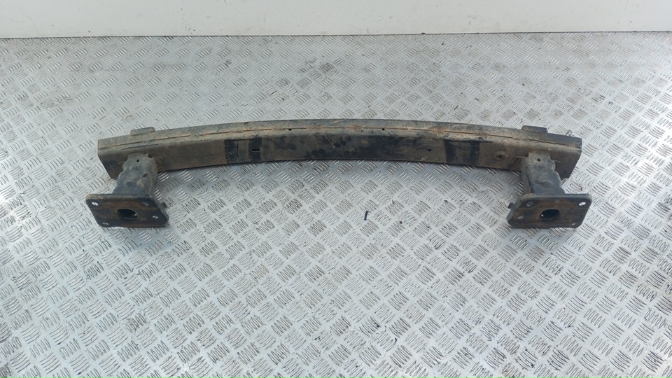 Усилитель заднего бампера