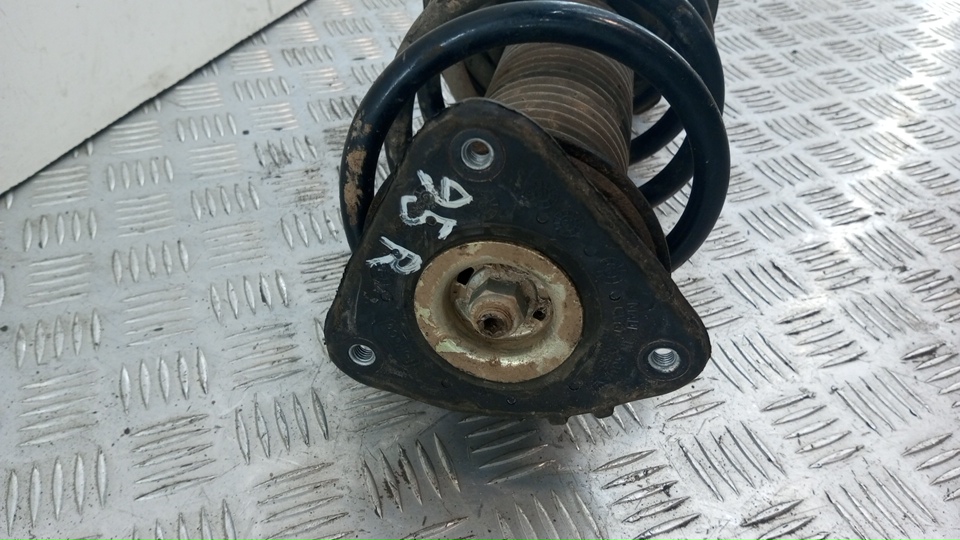 Опора переднего амортизатора