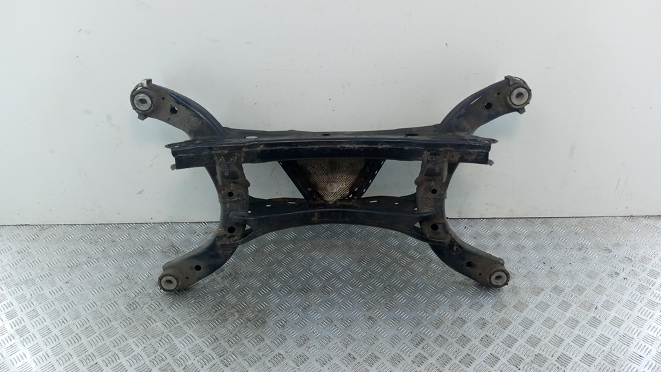 Балка задняя