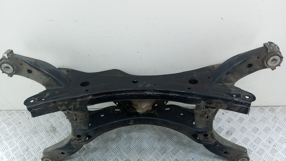 Балка задняя