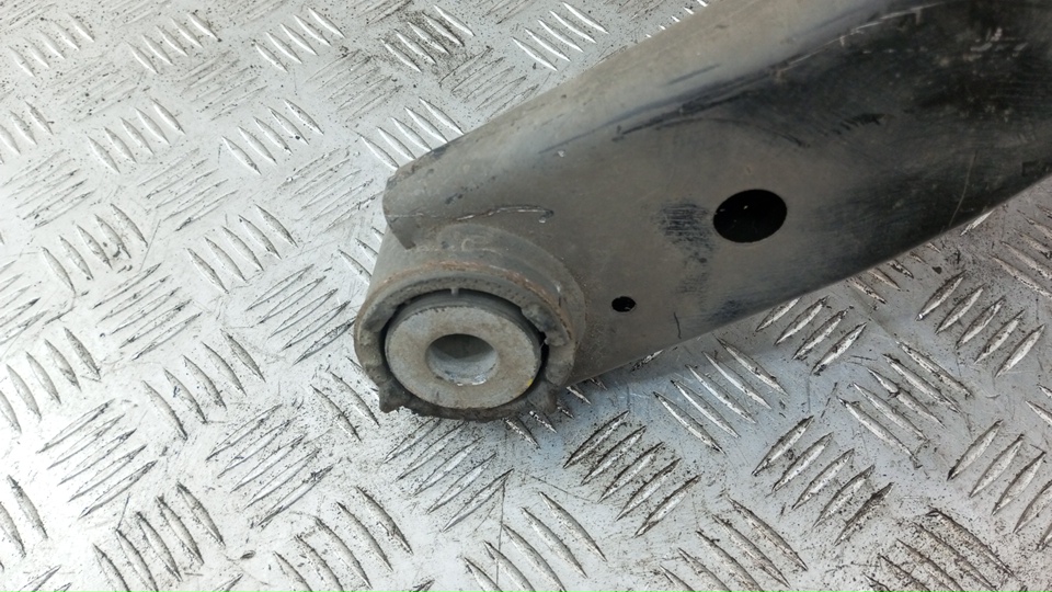 Балка задняя