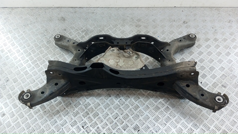 Балка задняя