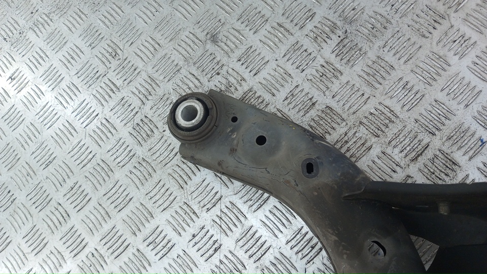 Балка задняя