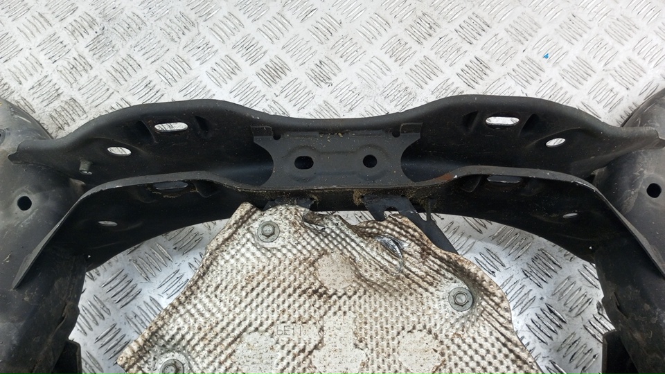 Балка задняя