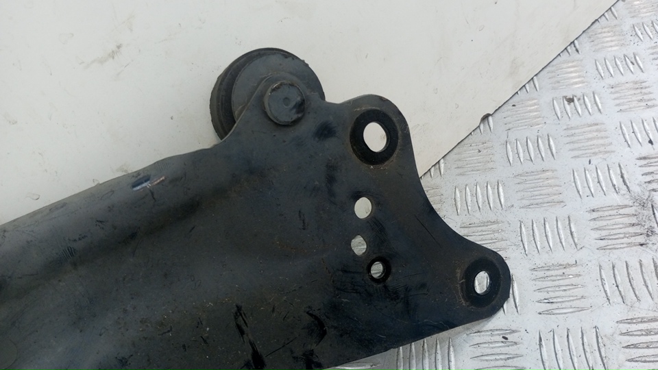 Рычаг задний продольный правый