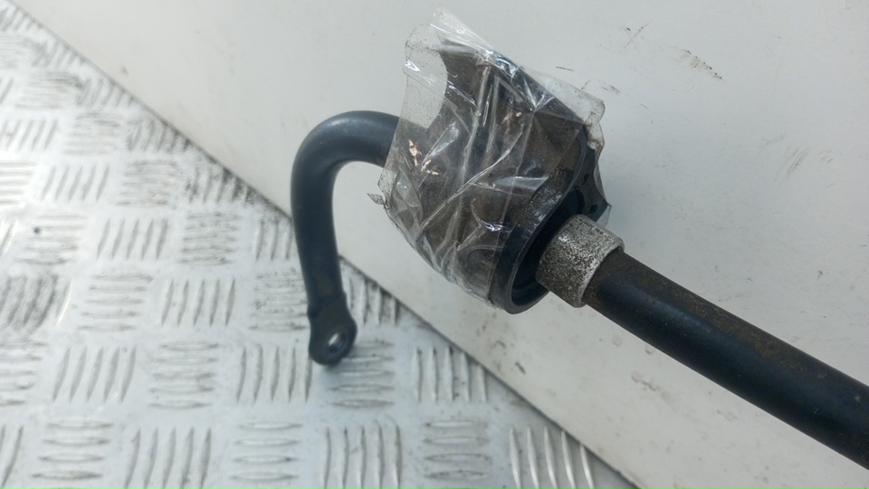 Стабилизатор задний