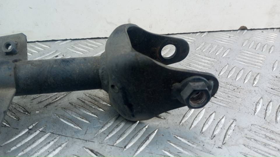 Тяга задняя поперечная правая