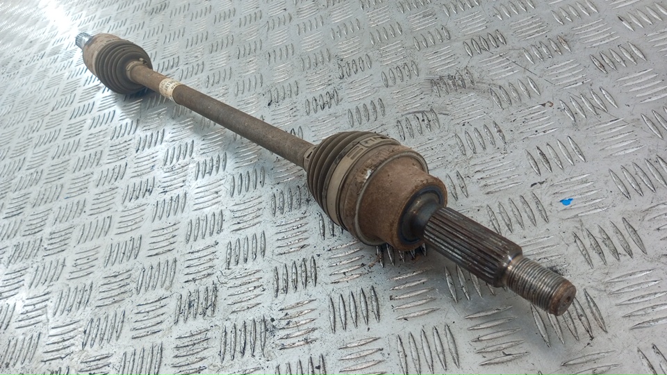 Полуось задняя левая