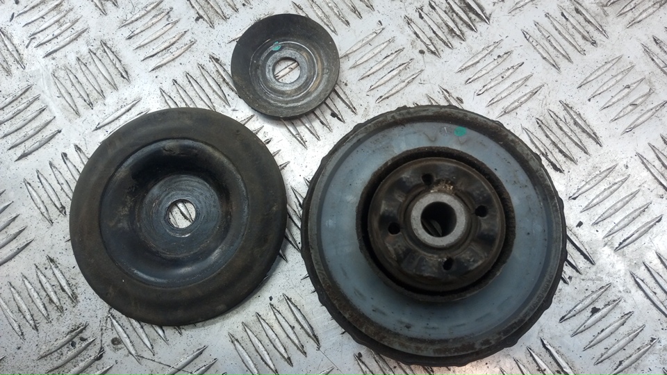 Опора переднего амортизатора