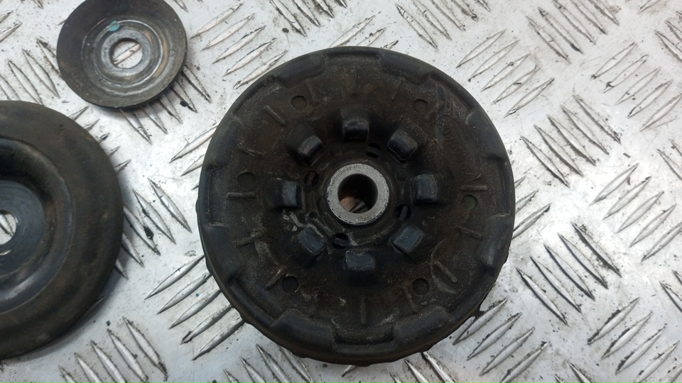 Опора переднего амортизатора