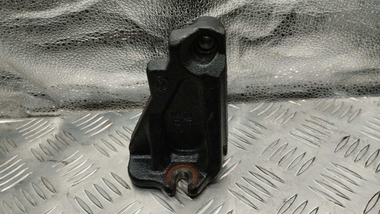 Кронштейн двигателя задний