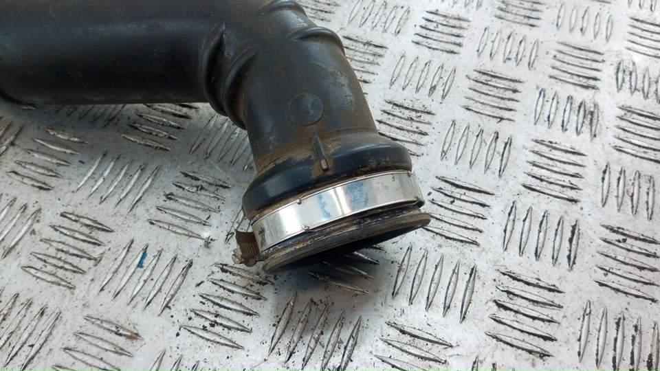 Патрубок интеркулера