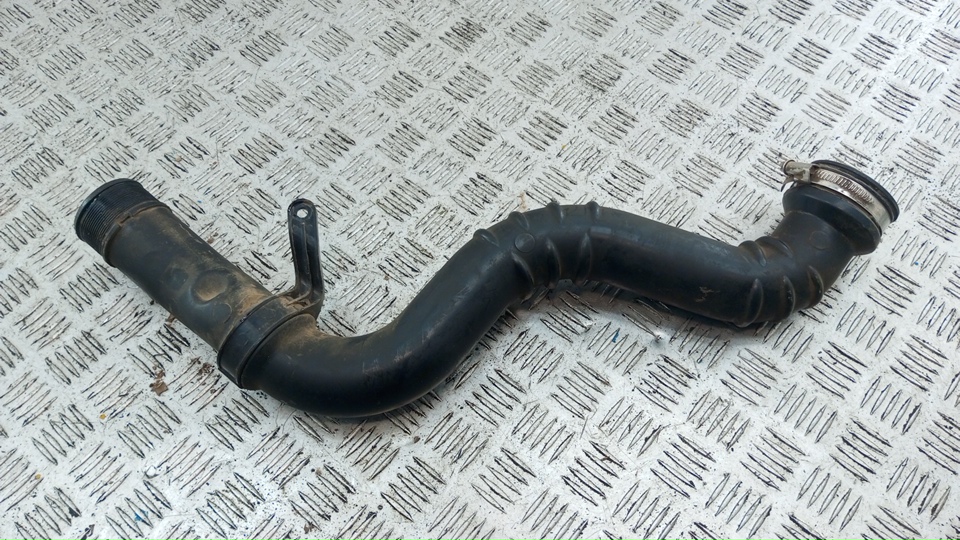 Патрубок интеркулера