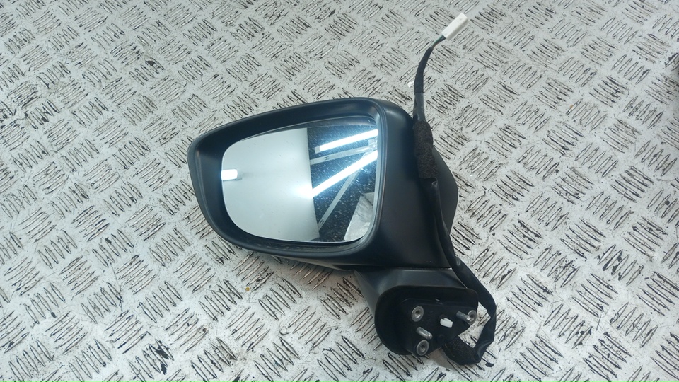 Зеркало левое электрическое