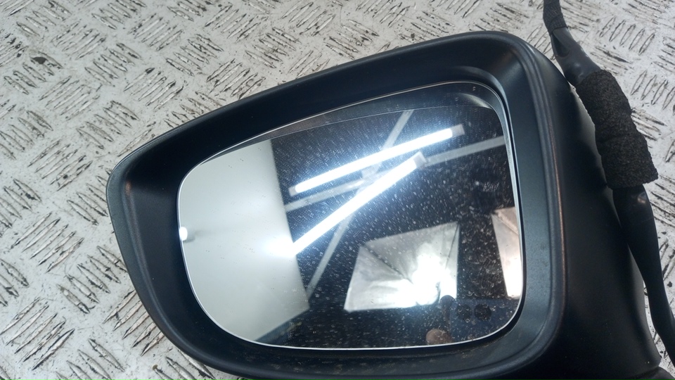 Зеркало левое электрическое