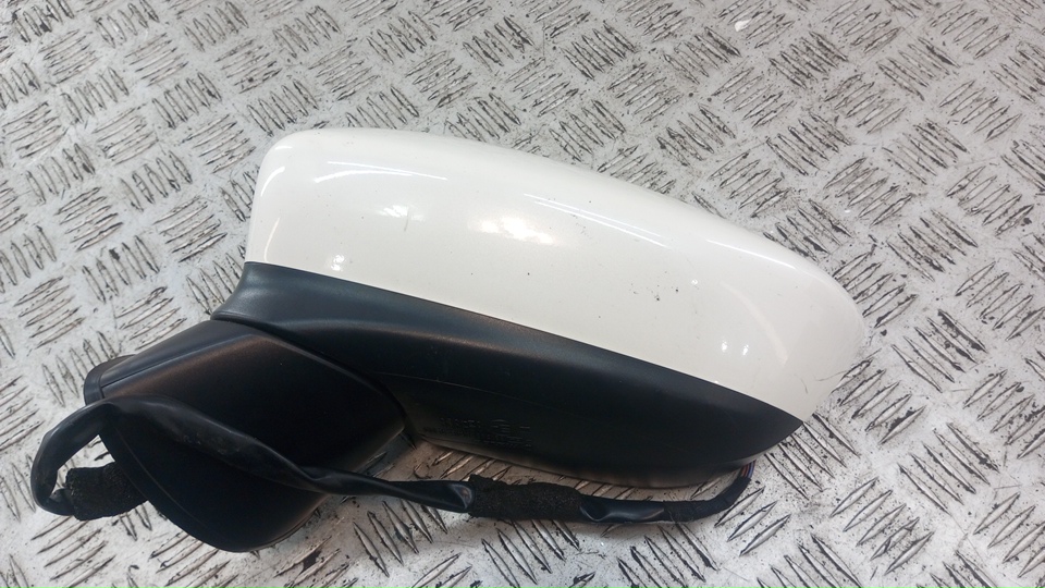 Зеркало левое электрическое