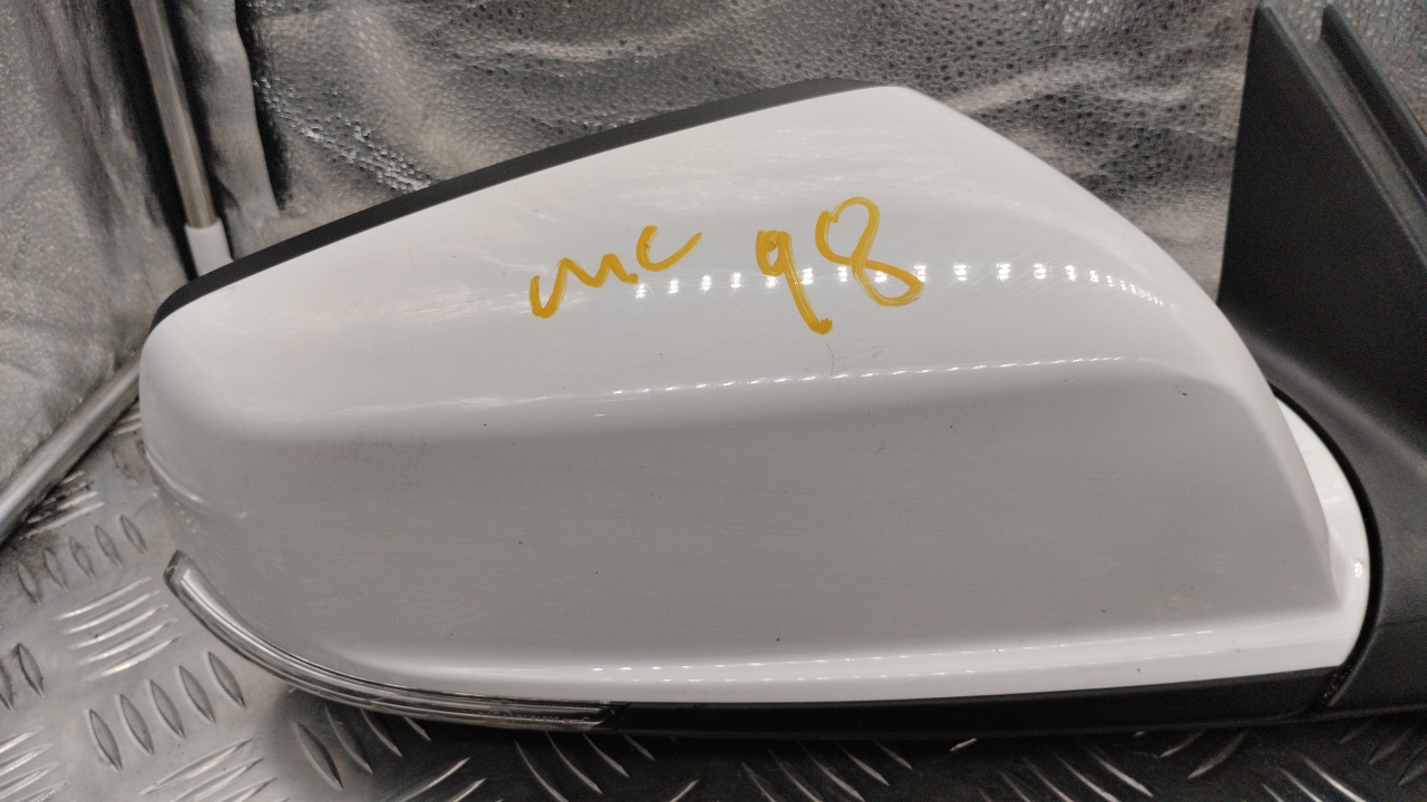 Зеркало правое электрическое