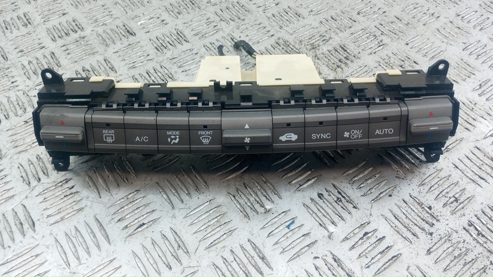 Блок управления климатической установкой