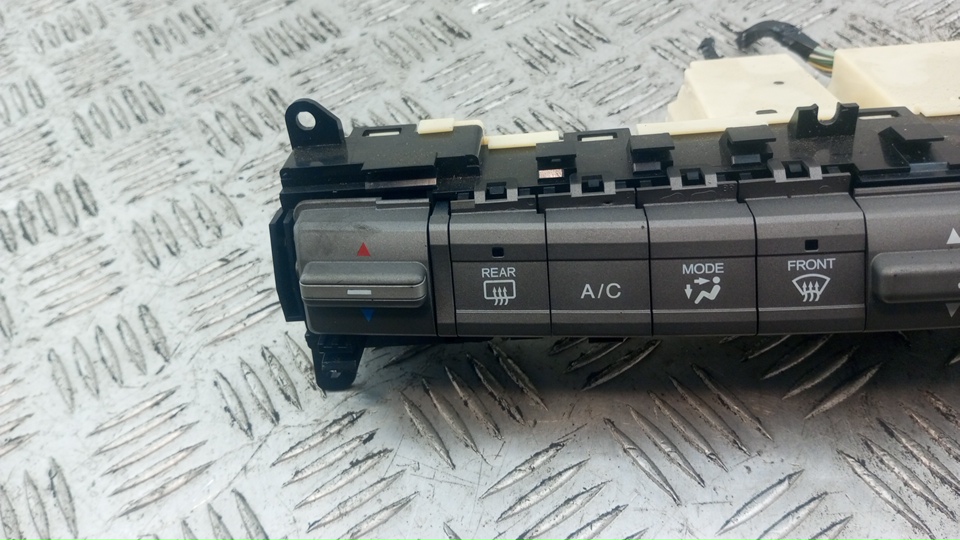 Блок управления климатической установкой