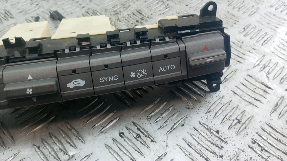 Блок управления климатической установкой