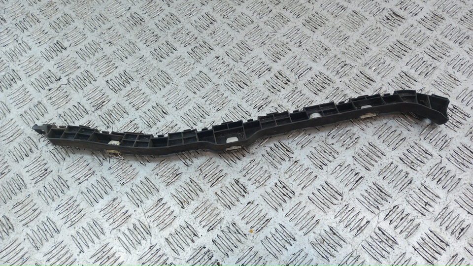 Кронштейн заднего бампера левый